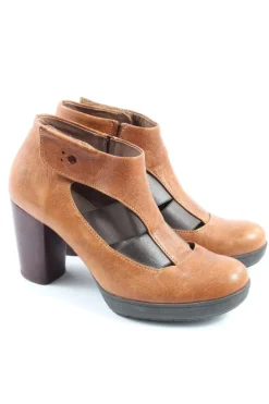 Cut-Out-Stiefeletten Größe 37