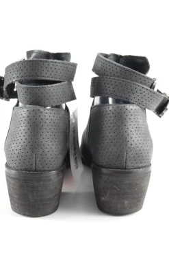 Cut-Out-Stiefeletten Größe 40