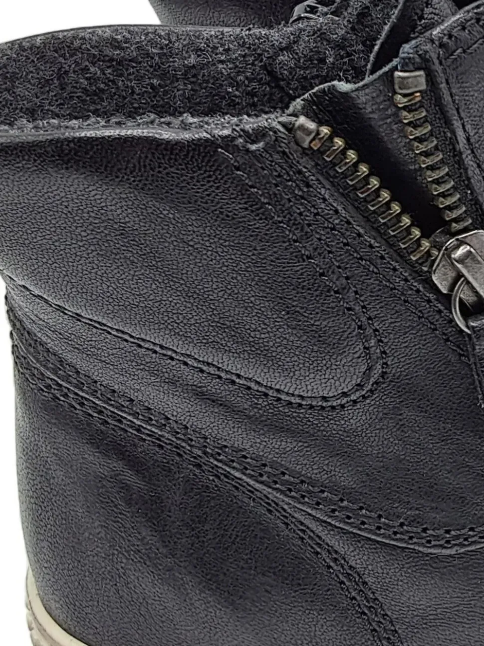 High Top Sneaker Größe 37