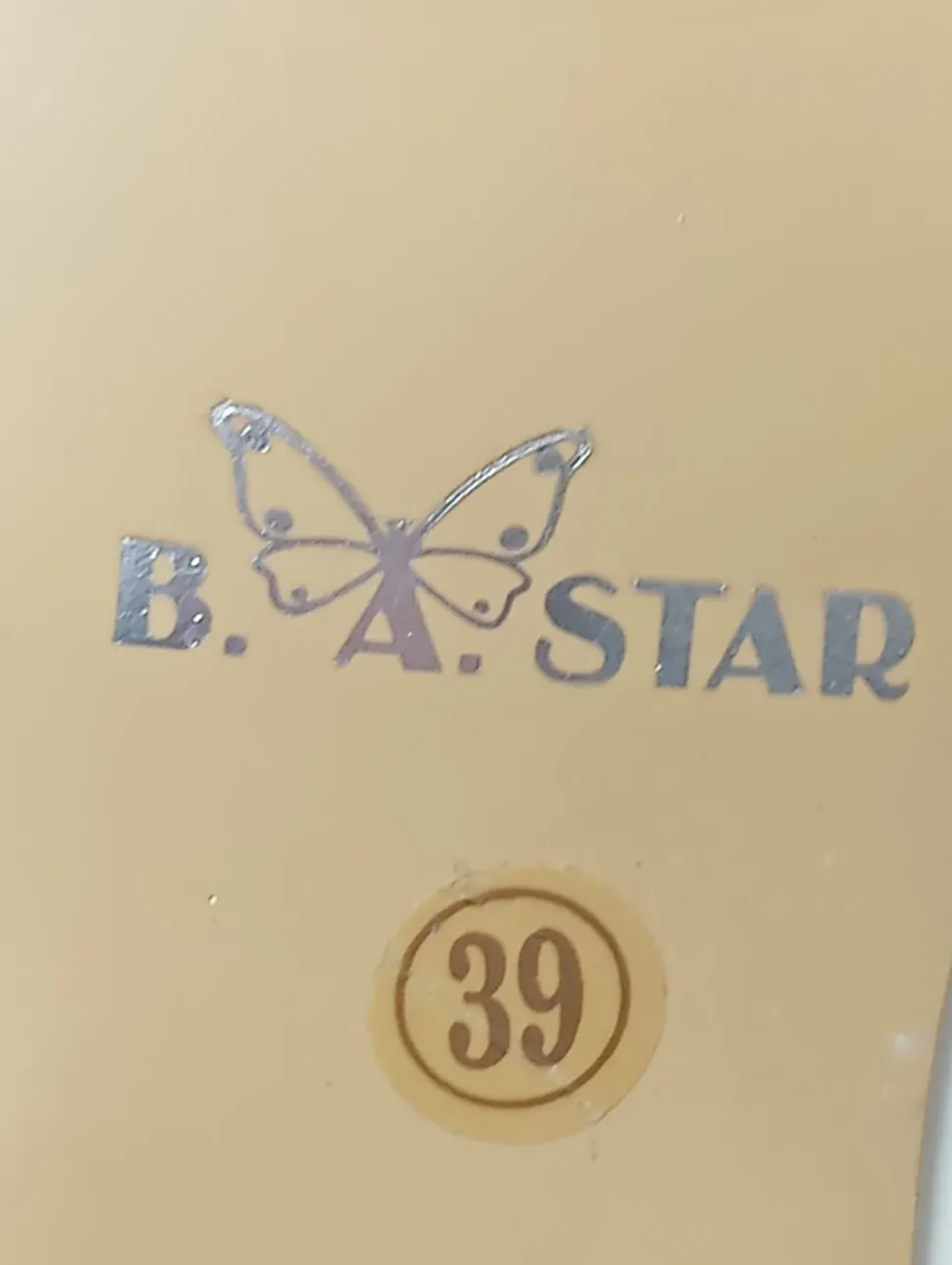 Hochfront-Pumps Größe 39