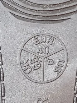 Hochfront-Pumps Größe 40