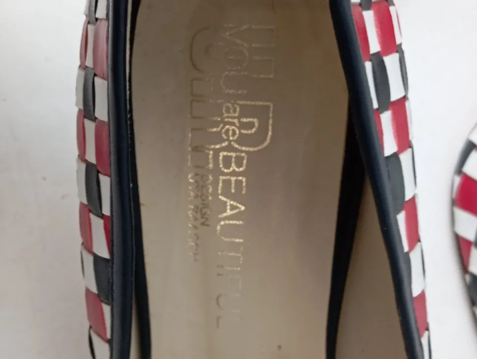 Klassische Pumps Größe 39