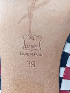 Klassische Pumps Größe 39