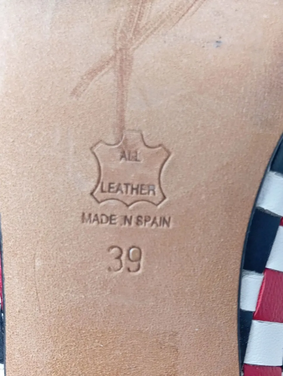 Klassische Pumps Größe 39