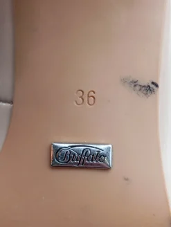 Klassische Pumps Größe 36