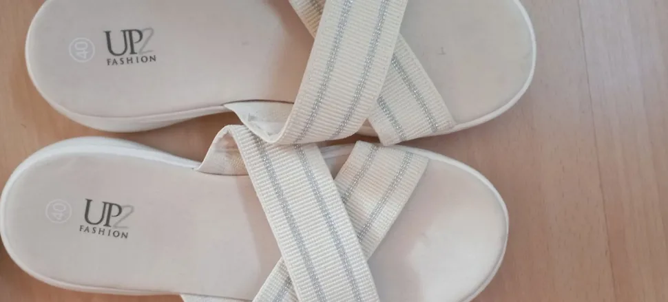 Pantoletten Größe 40