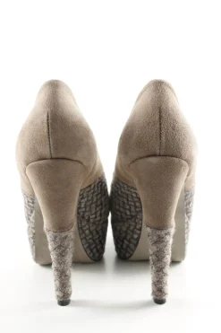 Plateau-Pumps Größe 38