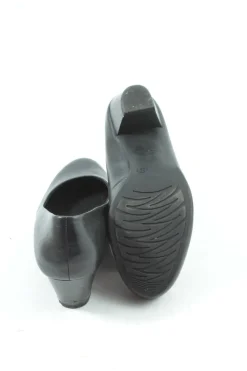 Schlüpfschuhe Größe 36