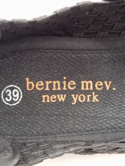 Schlüpfschuhe Größe 39