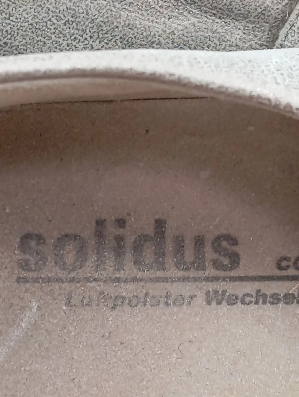 Schlüpfschuhe Größe 38