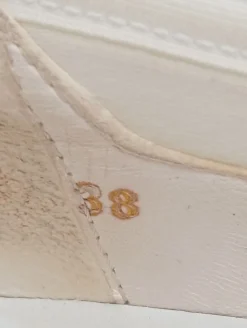 Schlüpfschuhe Größe 38