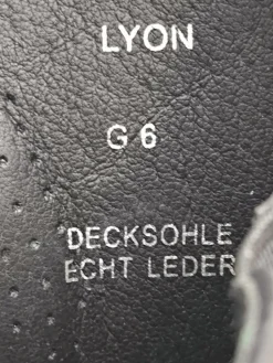 Schlüpfschuhe Größe 39