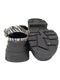 Schlüpfschuhe Größe 37