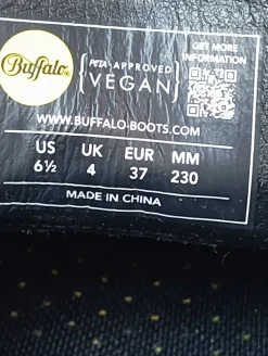 Schlüpfschuhe Größe 37