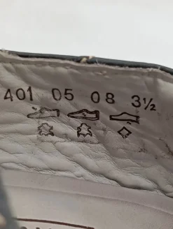 Schlüpfschuhe Größe 36