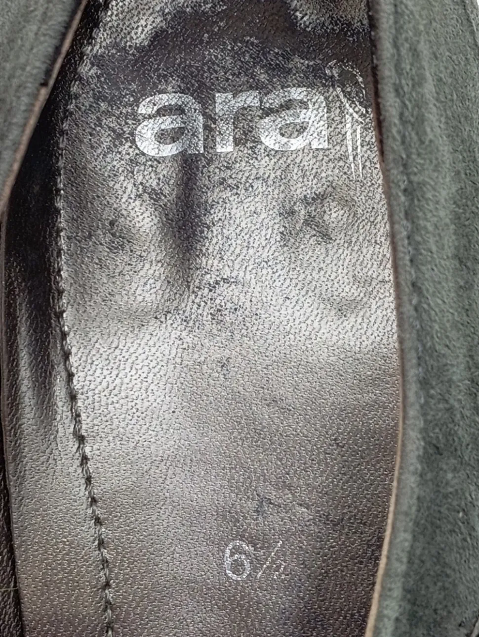 Schlüpfschuhe Größe 40