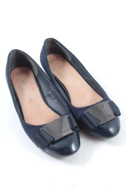 Schlüpfschuhe Größe 37