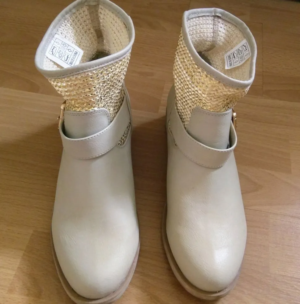 Schlüpf-Stiefeletten Größe 39