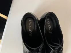 Schnürschuhe Größe 38