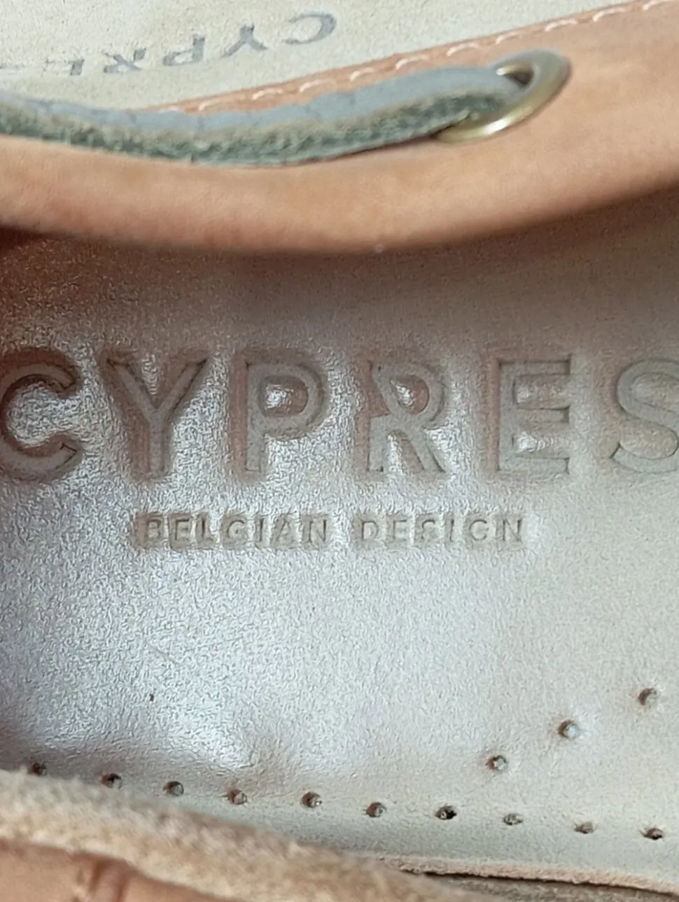 Schnürschuhe Größe 38