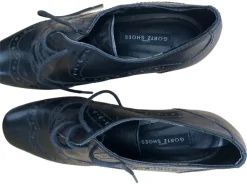 Schnürschuhe Größe 37