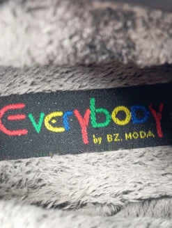 Schnürschuhe Größe 39