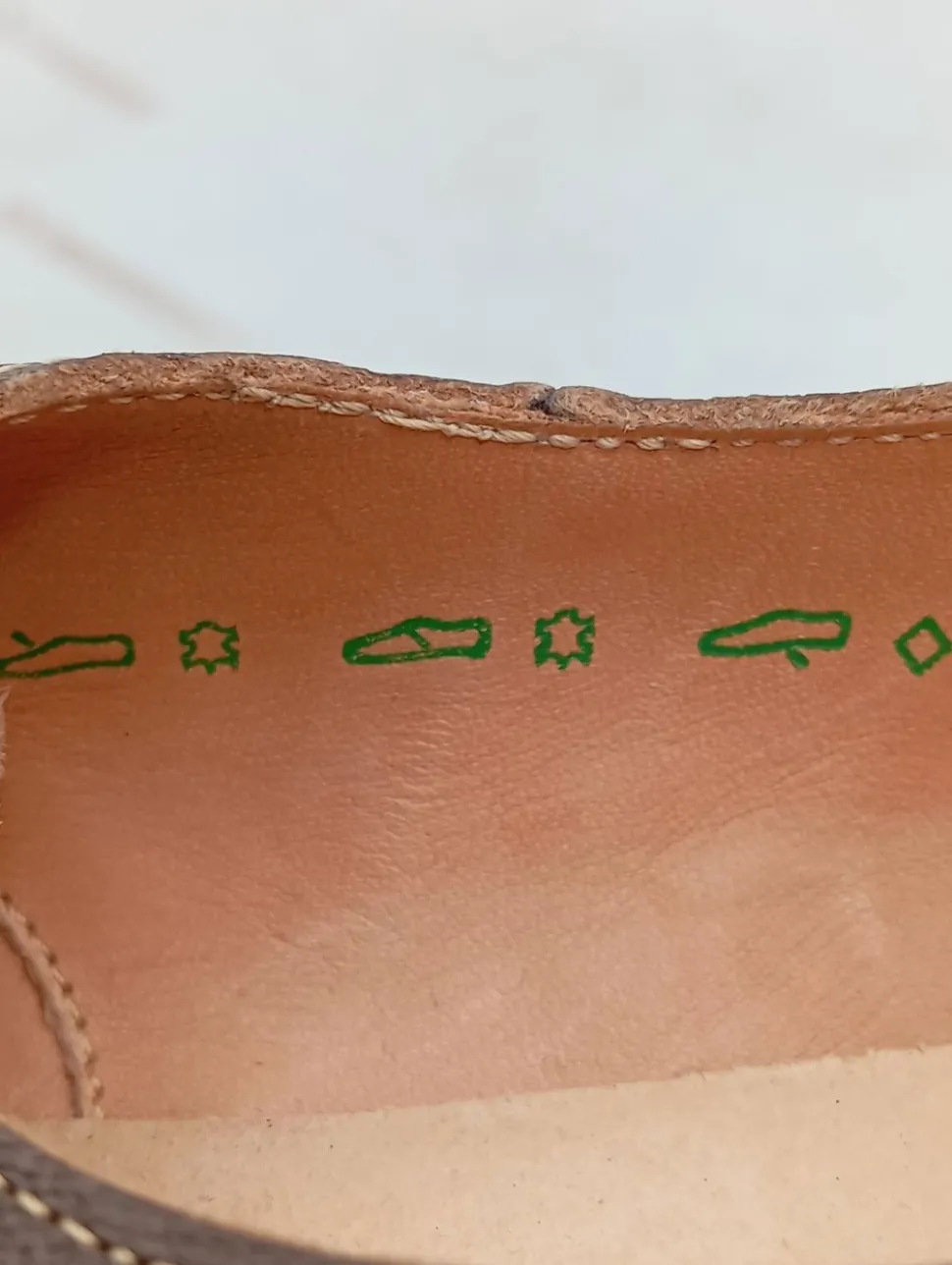 Schnürschuhe Größe 39