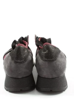 Schnürsneaker Größe 39