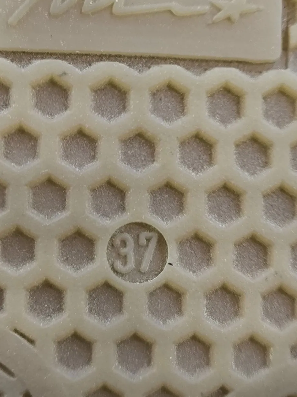 Schnürsneaker Größe 37