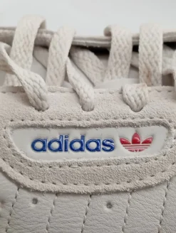 Schnürsneaker Größe 39