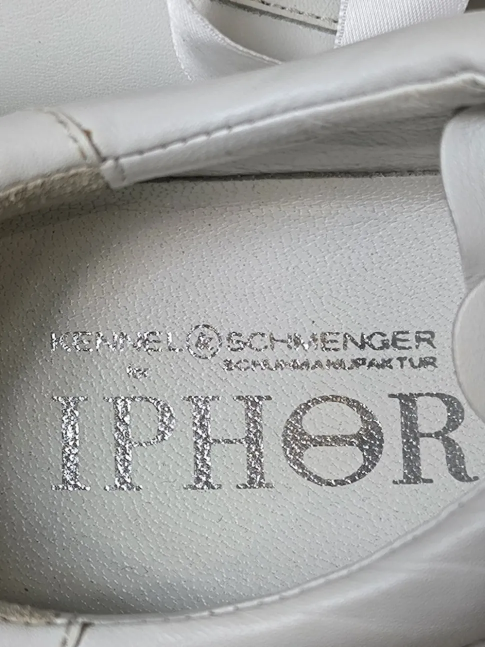 Schnürsneaker Größe 37