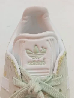 Schnürsneaker Größe 39