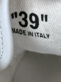 Schnürsneaker Größe 39