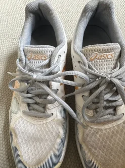 Sneaker Größe 39,5