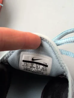 Sneaker Größe 38,5