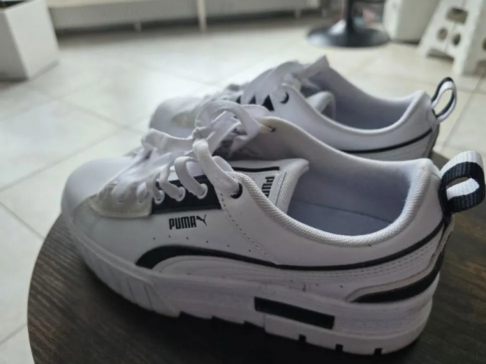 Sneaker Größe 38,5